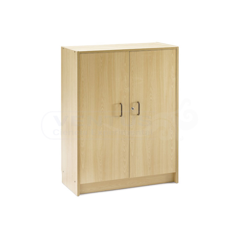 Armario puertas madera