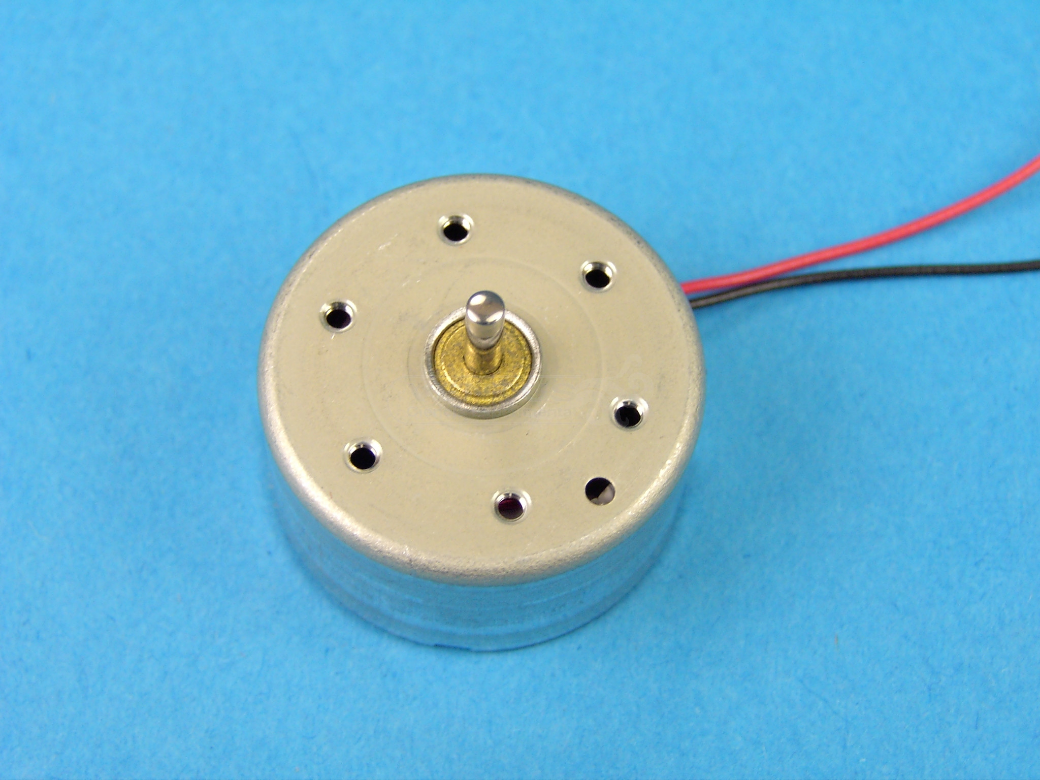 Motor 0,7 - 5 VCC Motor 0,7 - 5 VCC