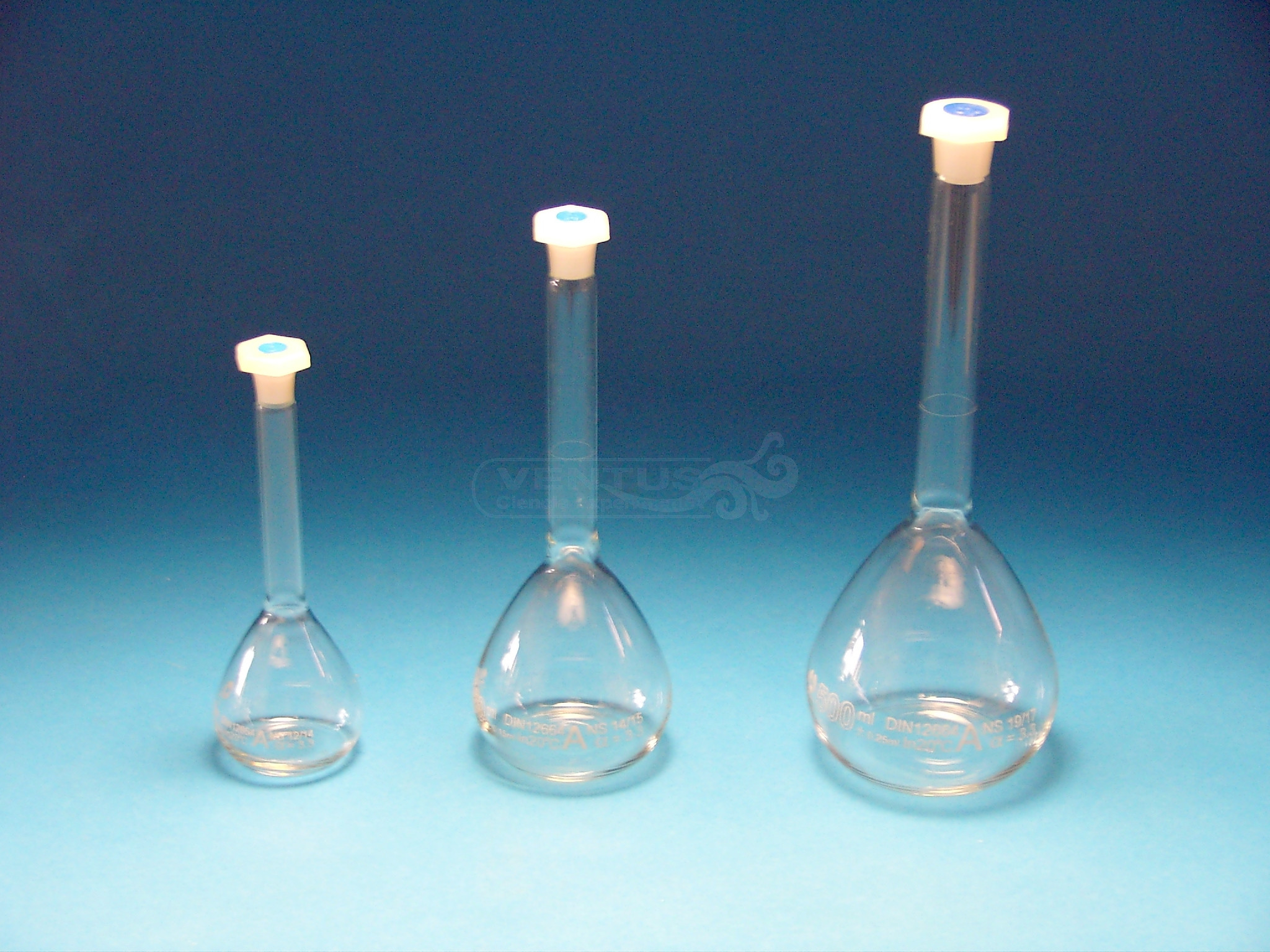 Matraz aforado con tapón plástico, 250 ml